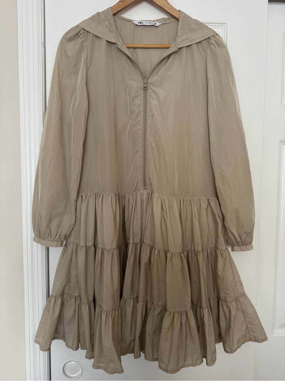Zara Light Beige Tiered Hooded Trench Coat XS-S